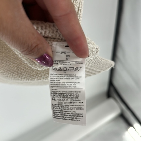 Gap sweater vest cream in color never worn NWOT oversized coastal grandma - Picture 10 of 11